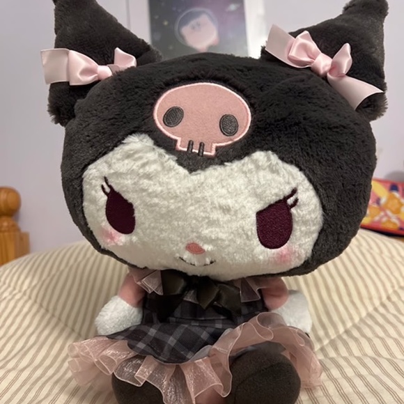 Kuromi Round One Plush Chocolate - Picture 1 of 5